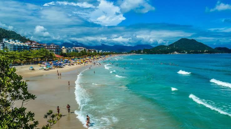 Апартаменты Apto Praia Grande Ubatuba Area Nobre Com Toda Comodidade Para Voce E Sua Familia ! Экстерьер фото